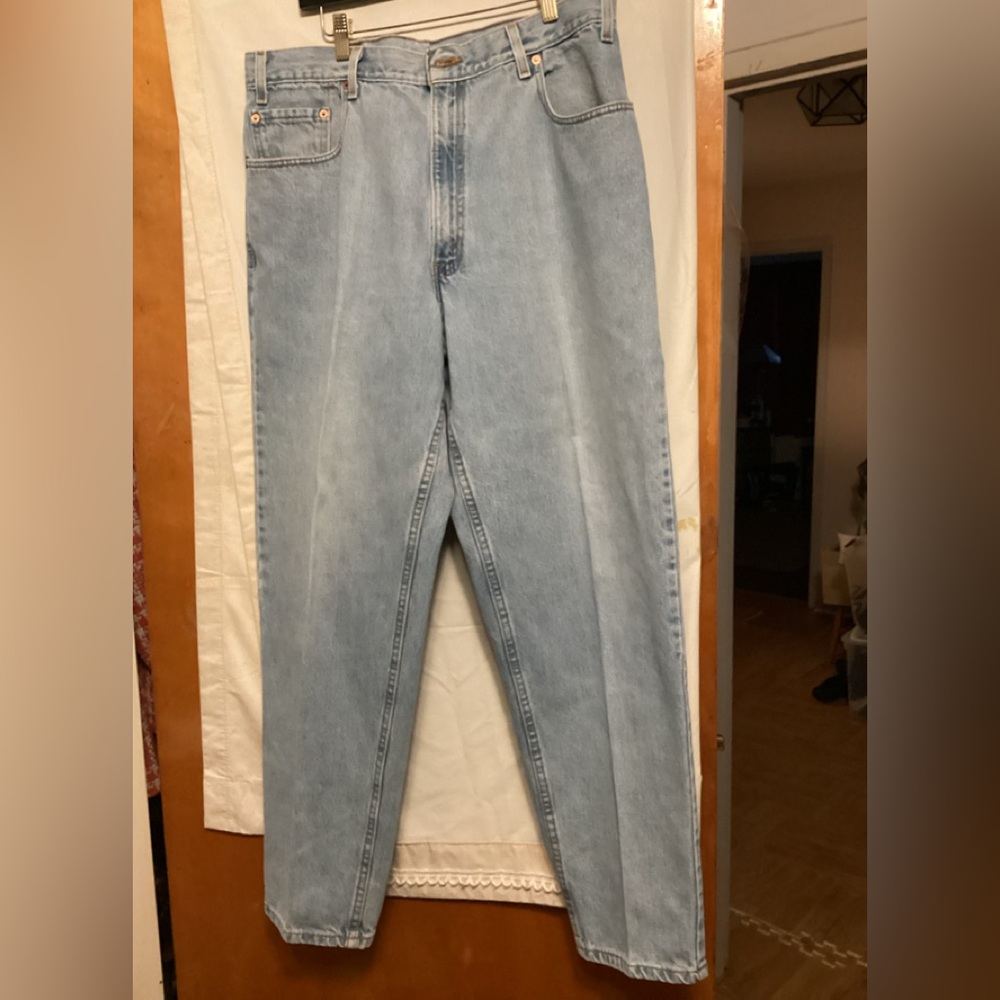 Levi's Vintage Loose fit tapered leg light wash Jeans w 28x L 32